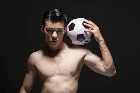 布莱斯·哈珀关键时刻建功