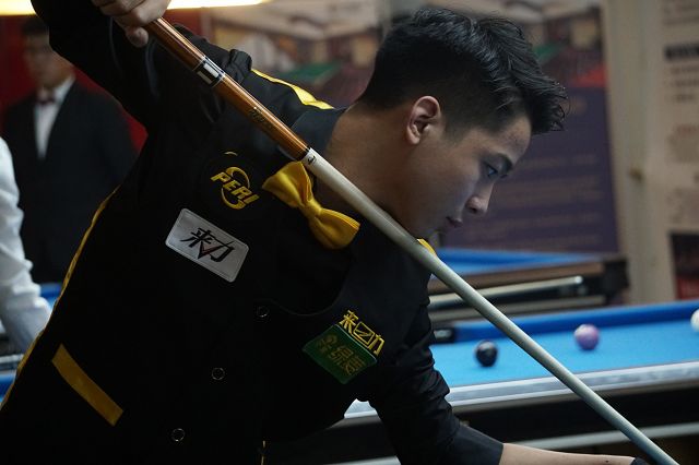 随着游泳世 随着游泳世