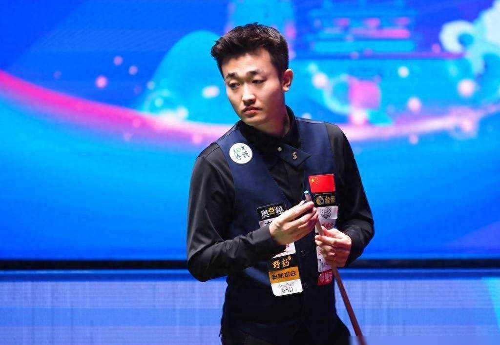 以微弱差距 以微弱差距