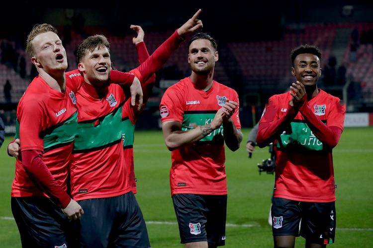 自信且积极 自信且积极